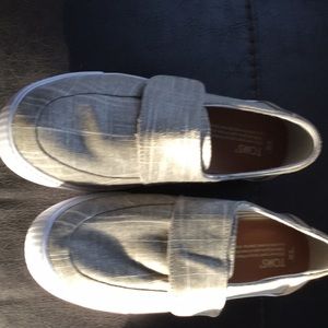 Toms shoes